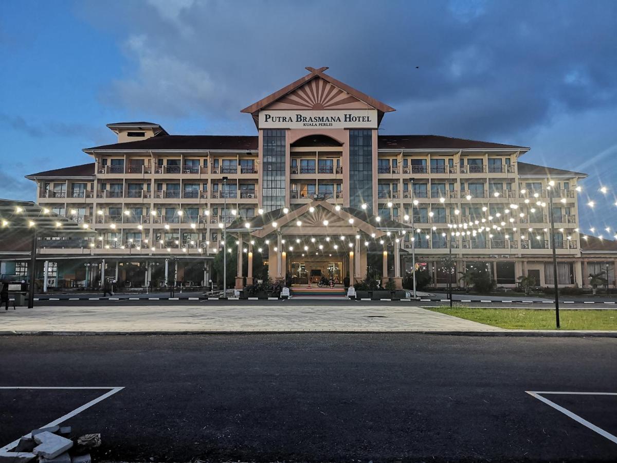 Putra Brasmana Hotel Kuala Perlis Exterior photo