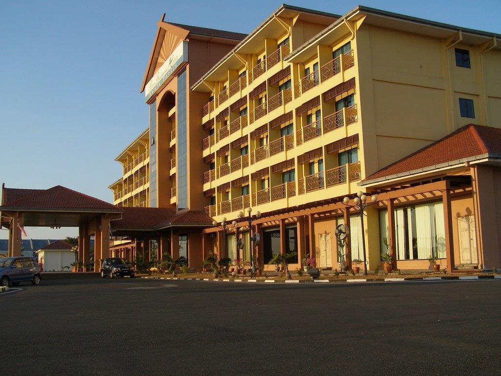 Putra Brasmana Hotel Kuala Perlis Exterior photo